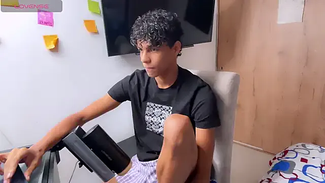 halan_jr – webcam model profile photo Image 5