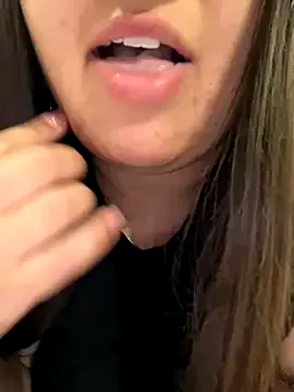 LizzieGreyX – webcam model profile photo Image 10