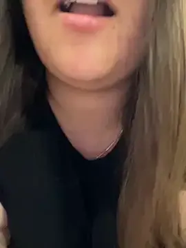 LizzieGreyX – webcam model profile photo Image 11