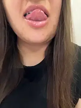 LizzieGreyX – webcam model profile photo Image 7