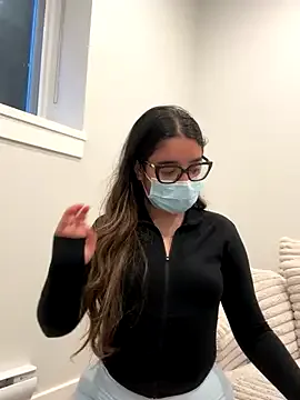 Olvia7985 – webcam model profile photo Image 3