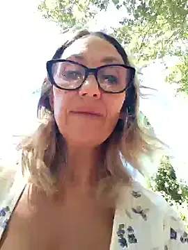 bunny_blonde – webcam model profile photo Image 5