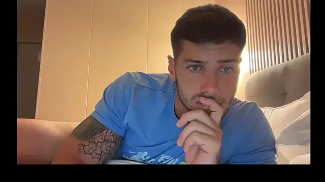 SelennaMoon – webcam model profile photo Image 5