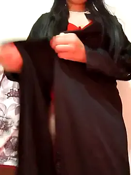 AureliyXXX – webcam model profile photo Image 9