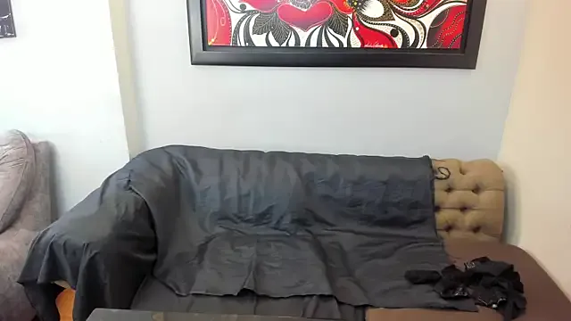 TraceyKalani – webcam model profile photo Image 11