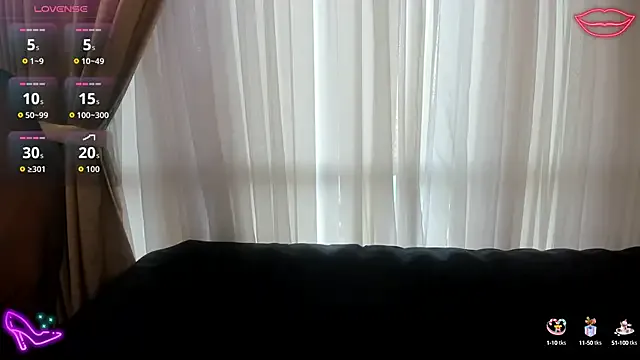 TraceyKalani – webcam model profile photo Image 15