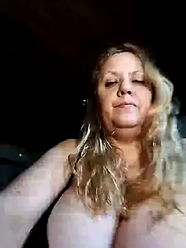 British_EmJess – webcam model profile photo Image 19