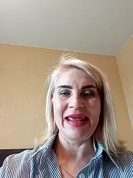 LorrySkye – webcam model profile photo Image 11