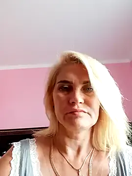 LorrySkye – webcam model profile photo Image 14