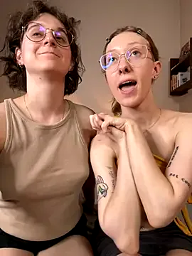 British_EmJess – webcam model profile photo Image 14