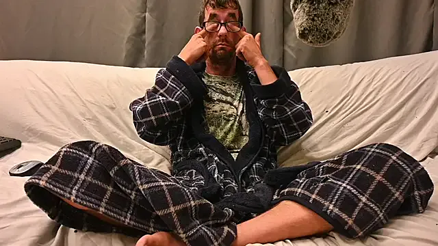 BrookeBratXO – webcam model profile photo Image 19