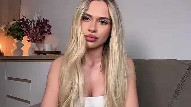 blondeambitionnn – webcam model profile photo Image 14