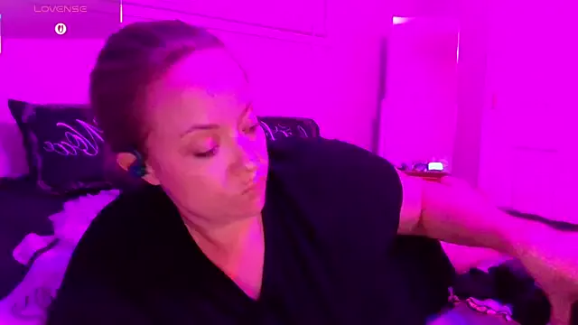 relishsavor – webcam model profile photo Image 12