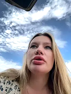 BlondeScarlettx – webcam model profile photo Image 18