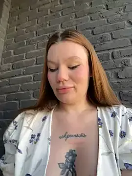 BlondeScarlettx – webcam model profile photo Image 2