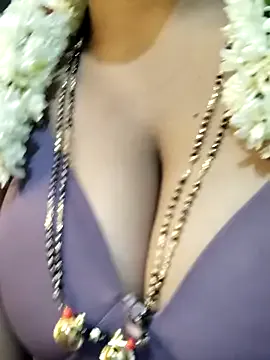 TyleneBuck – webcam model profile photo Image 7