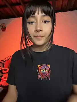 SashaVaughn – webcam model profile photo Image 12