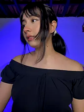 SashaVaughn – webcam model profile photo Image 15