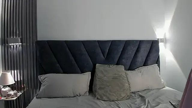 MiaTonyy – webcam model profile photo Image 6