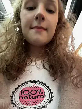 Monika-3 – webcam model profile photo Image 14