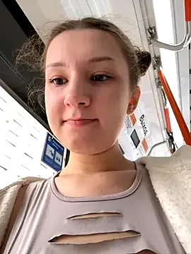 Monika-3 – webcam model profile photo Image 15