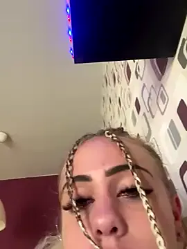 Hanna_Blondee – webcam model profile photo Image 10