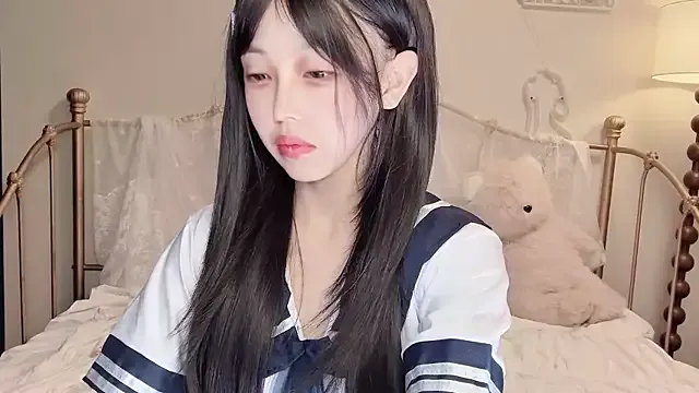 Hotforunow – webcam model profile photo Image 14