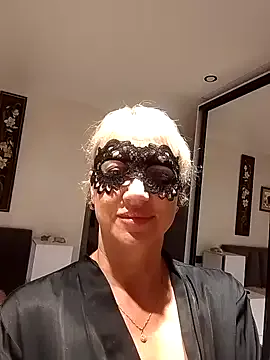 gravebabyxo – webcam model profile photo Image 6