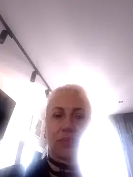 gravebabyxo – webcam model profile photo Image 9