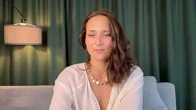 BlondeScarlettx – webcam model profile photo Image 13