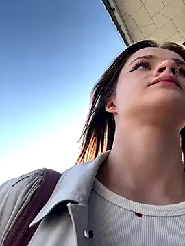 NightMint – webcam model profile photo Image 12