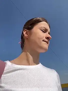 NightMint – webcam model profile photo Image 2