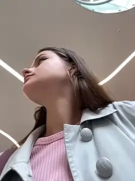 NightMint – webcam model profile photo Image 8