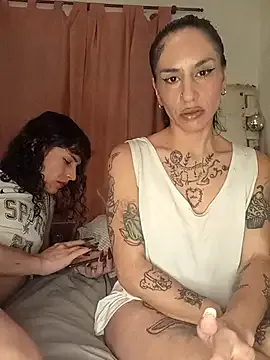 xlunami – webcam model profile photo Image 18