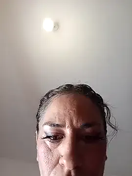 xlunami – webcam model profile photo Image 4