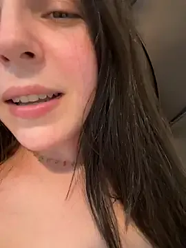 Hotforunow – webcam model profile photo Image 5