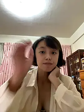 British_EmJess – webcam model profile photo Image 13