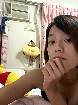 British_EmJess – webcam model profile photo Image 15