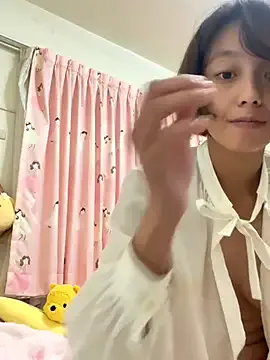 British_EmJess – webcam model profile photo Image 7