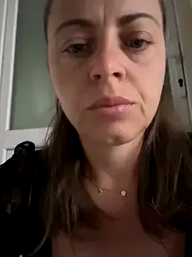 Milaa1998 – webcam model profile photo Image 9