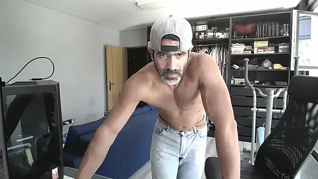 pretur_crubaa – webcam model profile photo Image 7