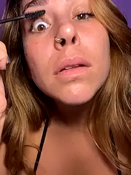 UKRaunchyRobyn – webcam model profile photo Image 15