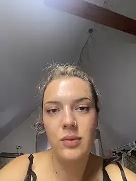 BabeBeth40 – webcam model profile photo Image 6