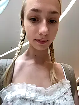 Strongqueen – webcam model profile photo Image 2