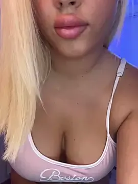 Libely – webcam model profile photo Image 12