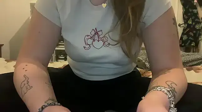 MustangSallyx – webcam model profile photo Image 3