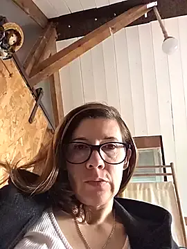 Hotforunow – webcam model profile photo Image 2