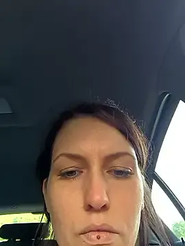 Carrie1337 – webcam model profile photo Image 9