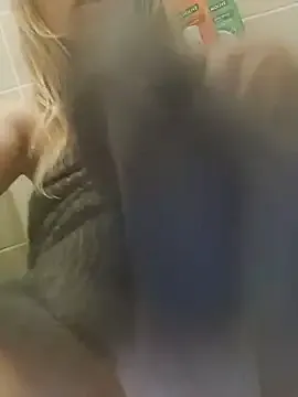 LoraDevine – webcam model profile photo Image 7