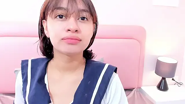 AureliyXXX – webcam model profile photo Image 12